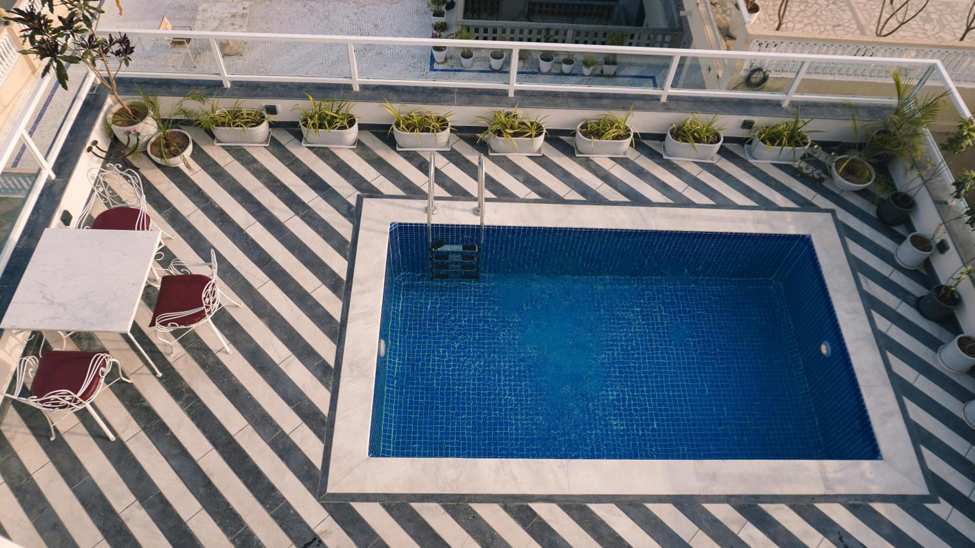 Hotel Naren Villa ウダイプル エクステリア 写真