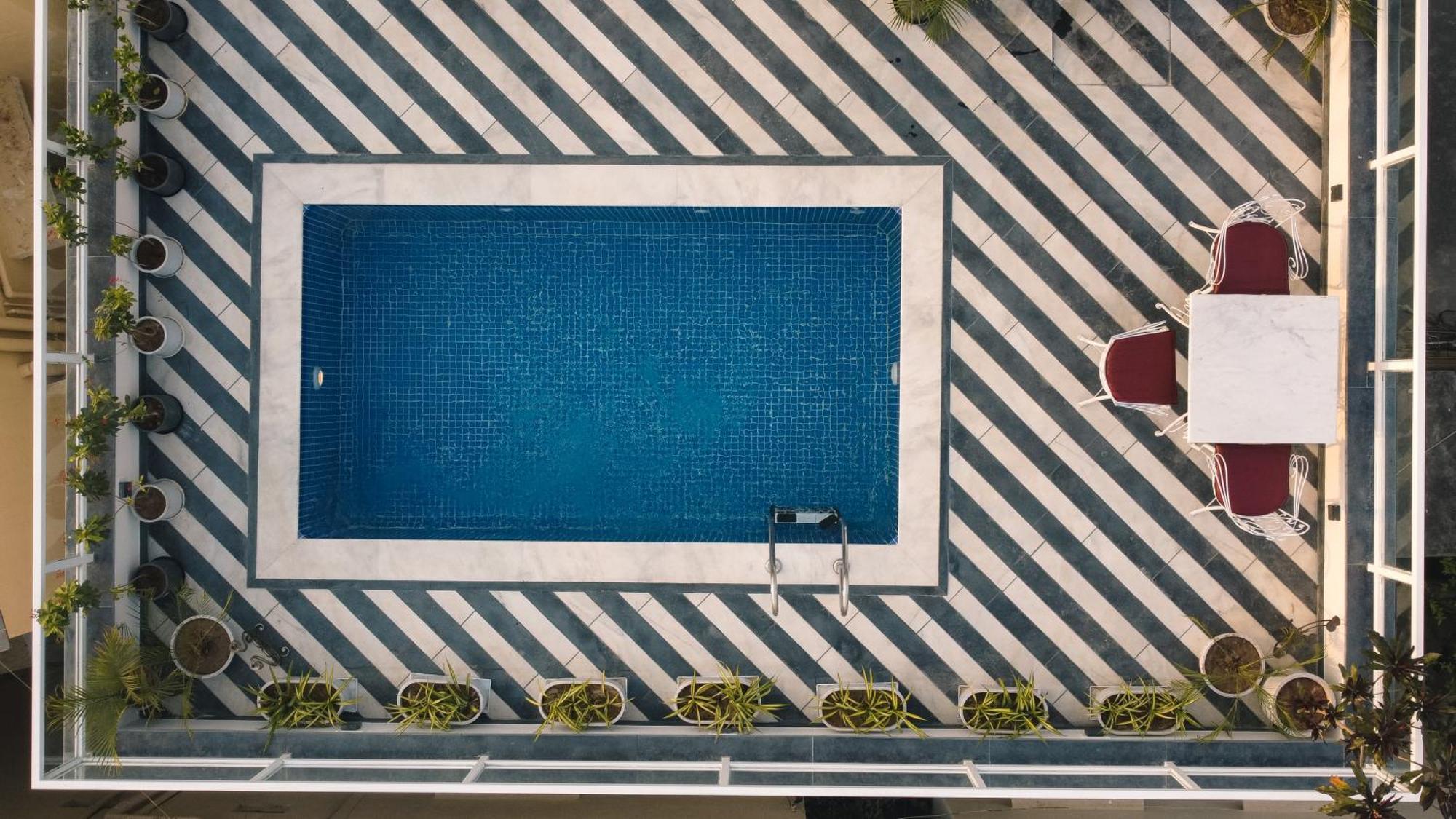 Hotel Naren Villa ウダイプル エクステリア 写真